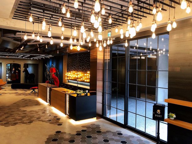 Imagen de los interiores del Hotel Thinker Hotel. Foto 19