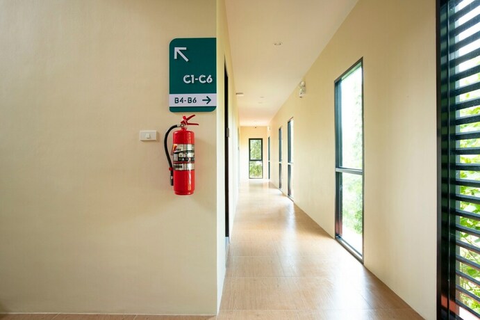 Imagen de los interiores del Hotel Thip Thip. Foto 39