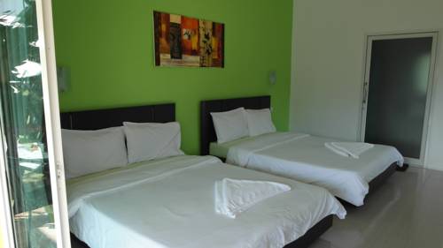 Imagen de la habitación del Hotel Thipburee Resort. Foto 5