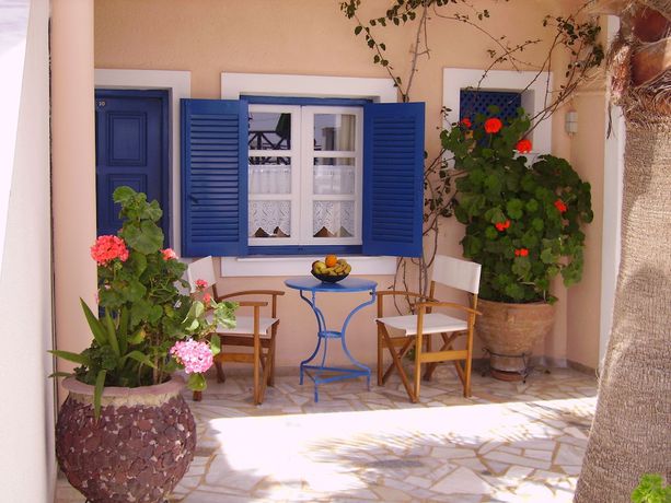 Imagen de la habitación del Hotel Thira. Foto 3