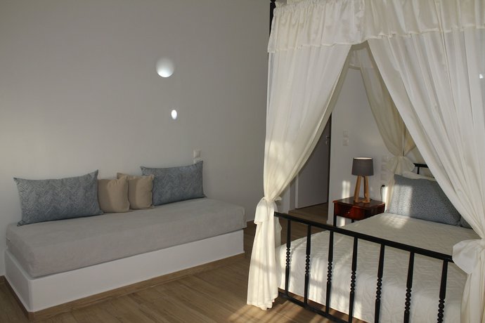 Imagen de la habitación del Hotel Thira. Foto 4