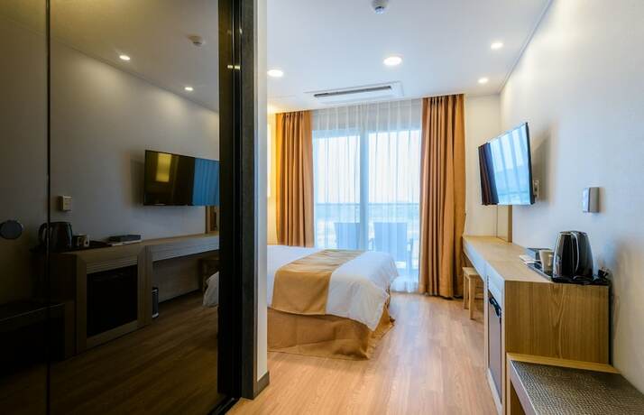 Imagen general del Hotel Thira, Seongsan-eup. Foto 2