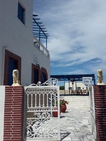 Imagen general del Hotel Thirasia. Foto 3