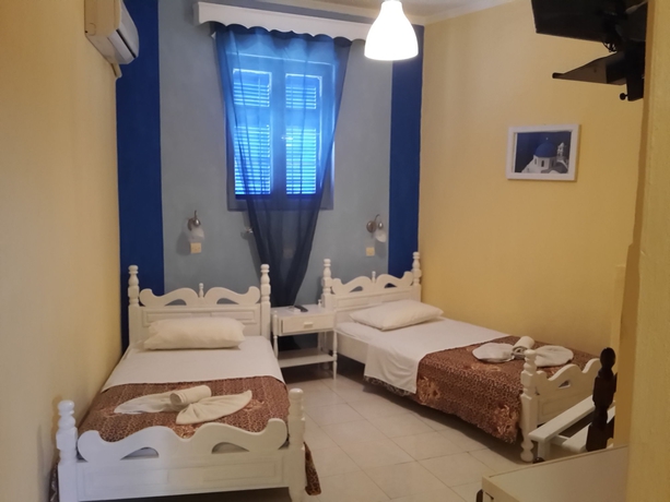 Imagen de la habitación del Hotel Thirasia. Foto 9