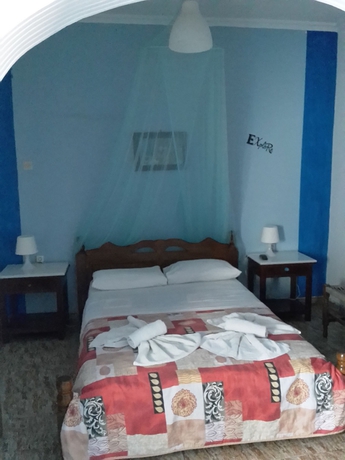 Imagen de la habitación del Hotel Thirasia. Foto 10