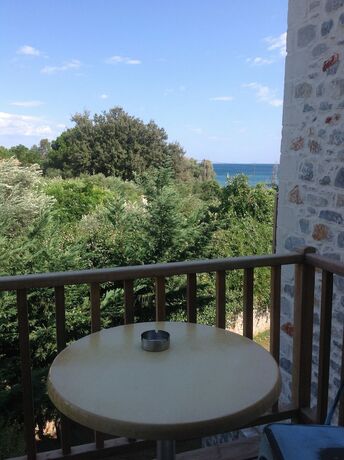 Imagen de la habitación del Hotel Thirides Beach Resort. Foto 19