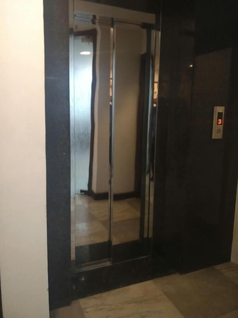 Imagen de los interiores del Hotel Thirty Three. Foto 15