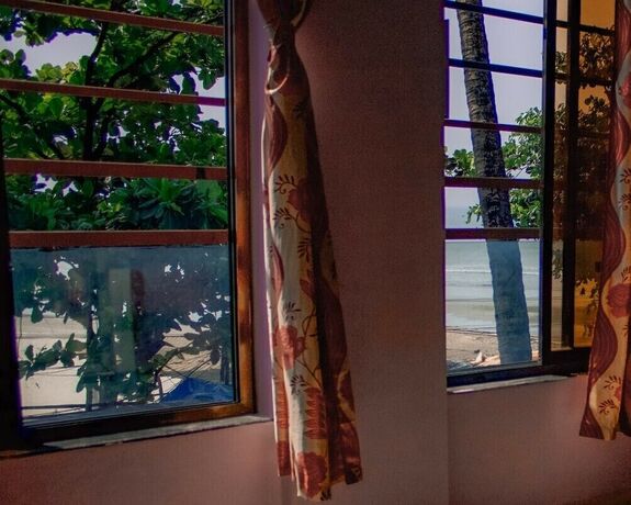 Imagen general del Hotel This Is It Beach Front Restobar. Foto 2