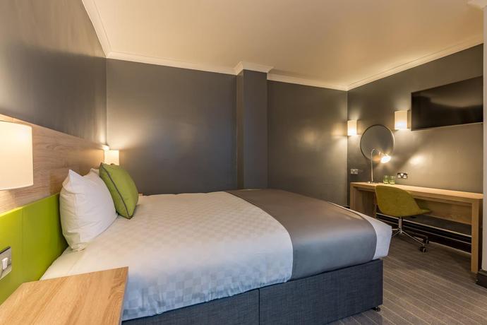 Imagen de la habitación del Hotel Thistle Express London Luton. Foto 6