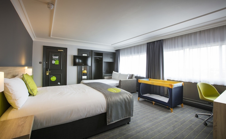 Imagen de la habitación del Hotel Thistle Express Swindon. Foto 9