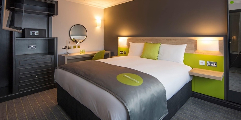 Imagen de la habitación del Hotel Thistle Express Swindon. Foto 11