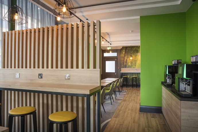 Imagen del bar/restaurante del Hotel Thistle Express Swindon. Foto 3