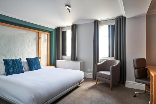 Imagen de la habitación del Hotel Thistle London Park Lane. Foto 5