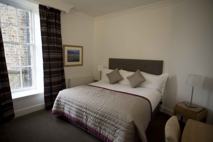 Imagen de la habitación del Hotel Thistle Suites Royal Garden. Foto 5