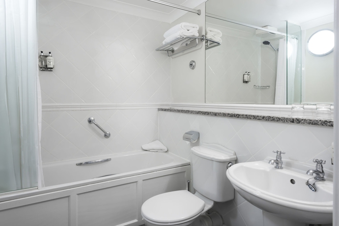 Imagen de la habitación del Hotel Thistle Suites Royal Garden. Foto 7