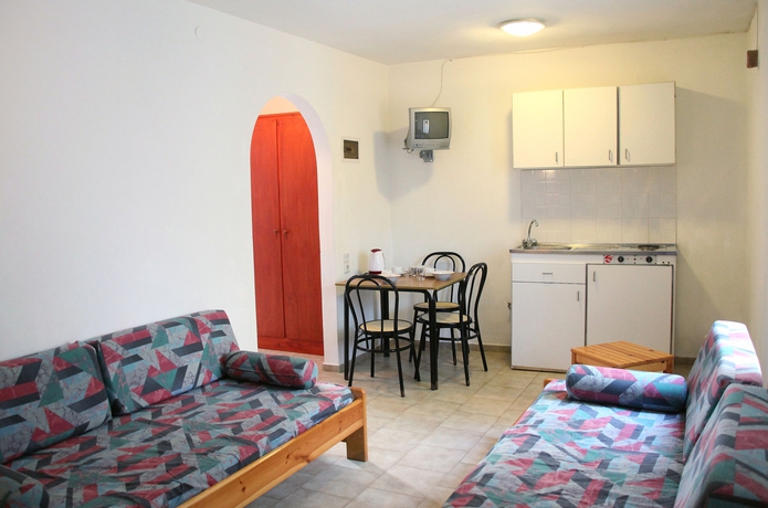 Imagen de los interiores del Hotel Thisvi. Foto 14