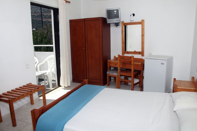 Imagen de la habitación del Hotel Thisvi. Foto 10