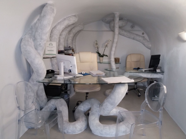 Imagen de los interiores del Hotel Tholos Resort. Foto 17