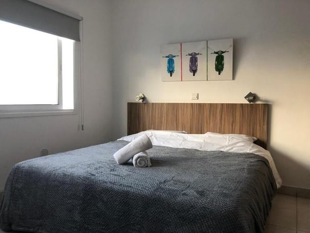 Imagen de la habitación del Hotel Thomas Apartments. Foto 19
