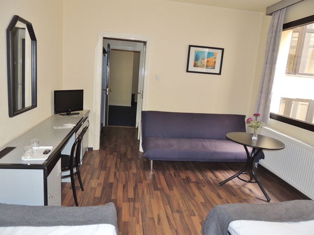 Imagen de los interiores del Hotel Thomas Budapest. Foto 14