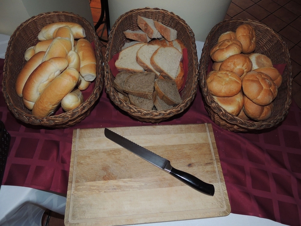 Imagen del bar/restaurante del Hotel Thomas Budapest. Foto 5