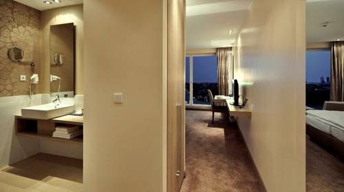 Imagen de la habitación del Hotel Thomas Spa and Lifestyle. Foto 4