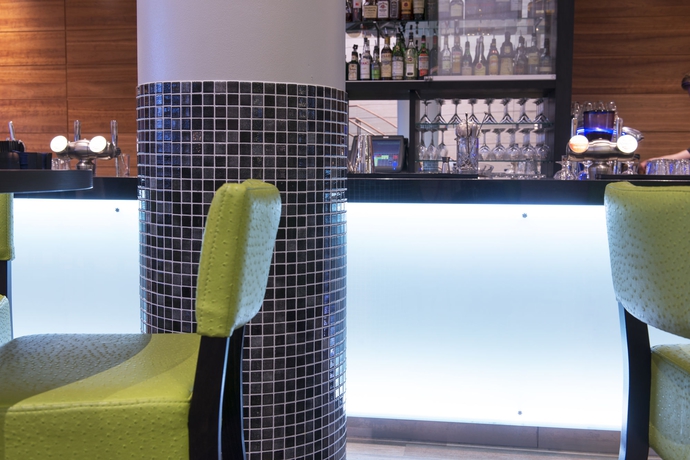 Imagen del bar/restaurante del Hotel Thon Arena. Foto 3