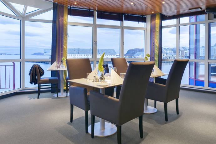 Imagen del bar/restaurante del Hotel Thon Ålesund. Foto 2