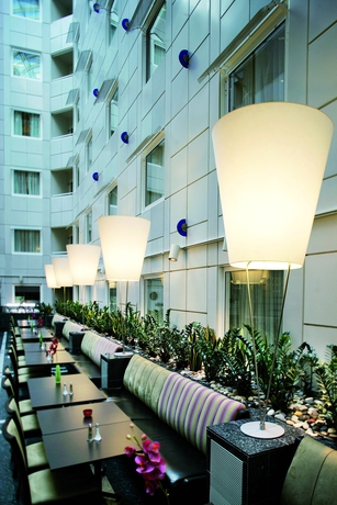 Imagen del bar/restaurante del Hotel Thon Cecil. Foto 2
