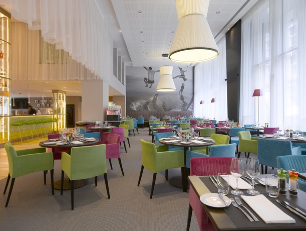 Imagen del bar/restaurante del Hotel Thon Eu. Foto 2