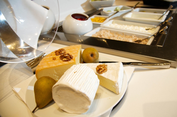 Imagen del bar/restaurante del Hotel Thon Eu. Foto 8