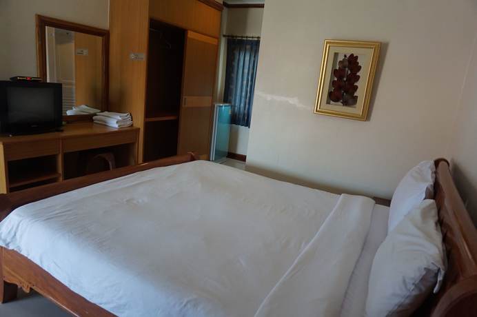 Imagen de la habitación del Hotel Thon Koon Resort. Foto 17