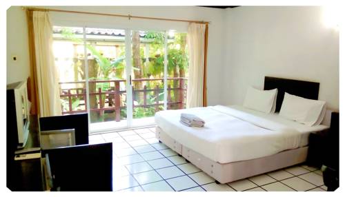 Imagen de la habitación del Hotel Thong Paeka. Foto 11