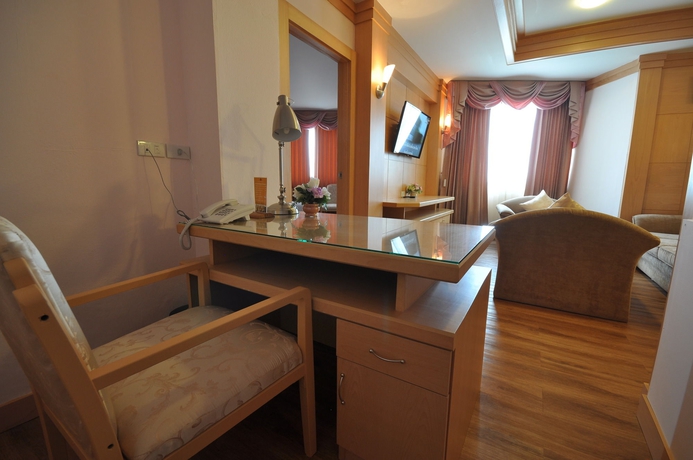 Imagen de los interiores del Hotel Thong Tarin. Foto 11