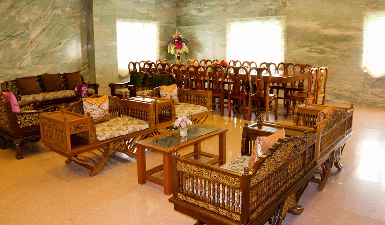 Imagen de los interiores del Hotel Thong Tarin. Foto 12