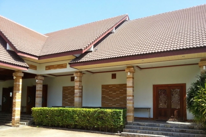 Imagen de los exteriores del Hotel Thongpaeka. Foto 4