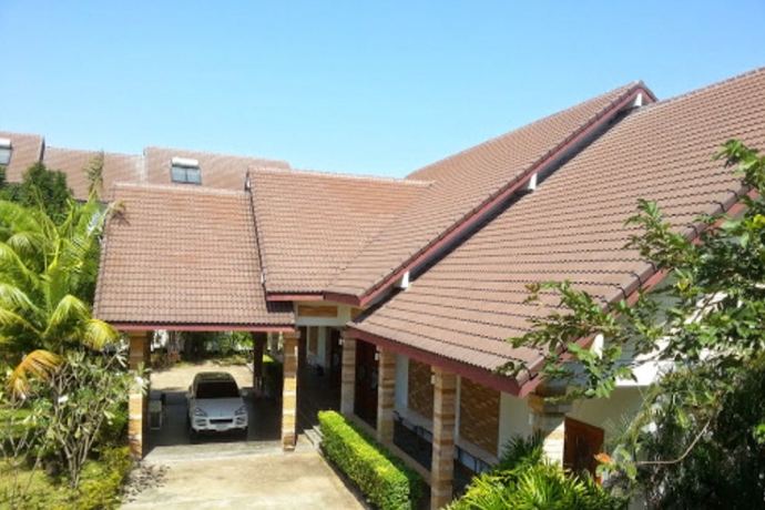 Imagen de los exteriores del Hotel Thongpaeka. Foto 5