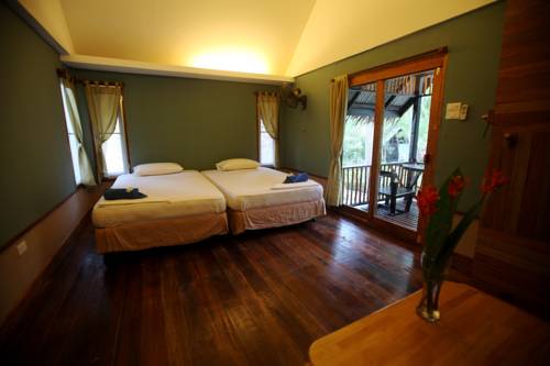 Imagen de la habitación del Hotel Thongtapan Resort. Foto 6