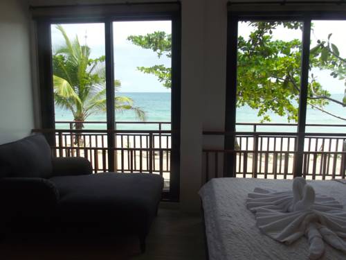 Imagen de la habitación del Hotel Thongtapan Resort. Foto 11