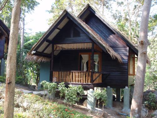 Imagen de la habitación del Hotel Thongtapan Resort. Foto 16