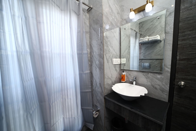 Imagen de la habitación del Hotel Thor. Foto 15