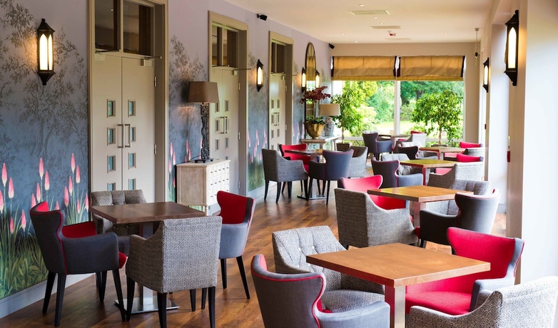 Imagen del bar/restaurante del Hotel Thornton Hall and Spa. Foto 2