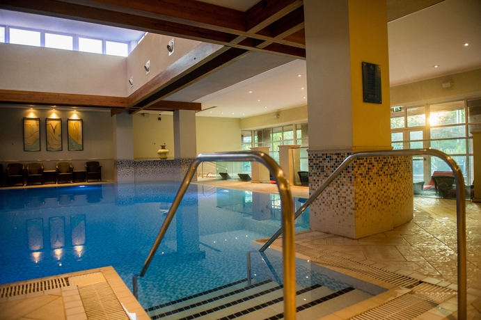 Imagen de la piscina del Hotel Thorpe Park and Spa. Foto 15