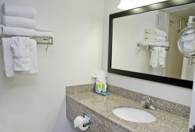 Imagen de la habitación del Hotel Thousand Hills Resort. Foto 8