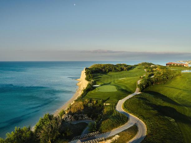 Imagen de los exteriores del Hotel Thracian Cliffs Golf. Foto 6