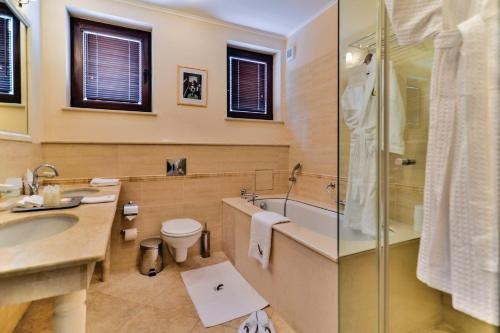 Imagen de la habitación del Hotel Thracian Cliffs Golf & Beach Resort. Foto 9