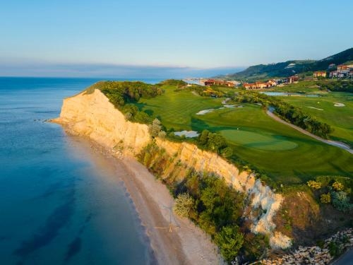 Imagen general del Hotel Thracian Cliffs Golf & Beach Resort. Foto 2