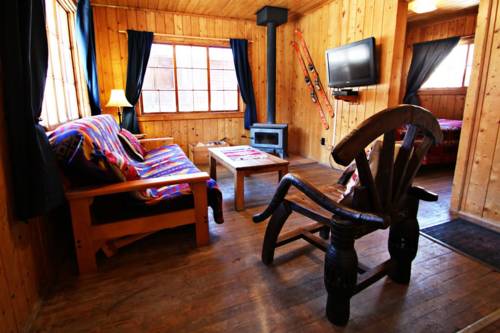 Imagen de la habitación del Hotel Three Bears Lodge. Foto 6