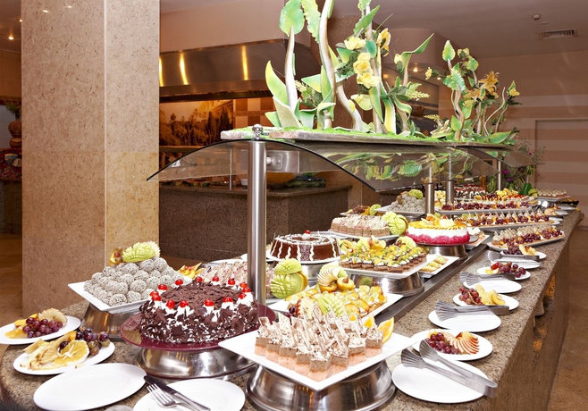 Imagen del bar/restaurante del Hotel Three Corners Sunny Beach Resort. Foto 3