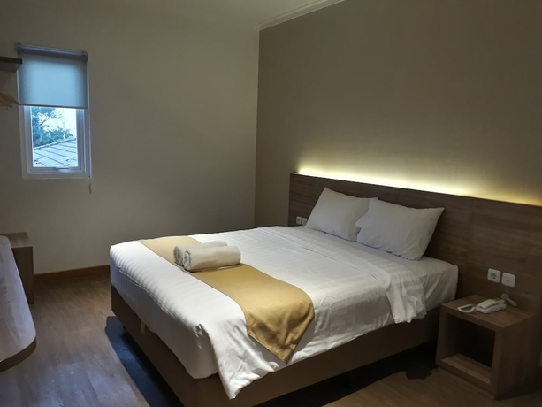 Imagen general del Hotel Three Eight Front One Boutique Batu. Foto 1